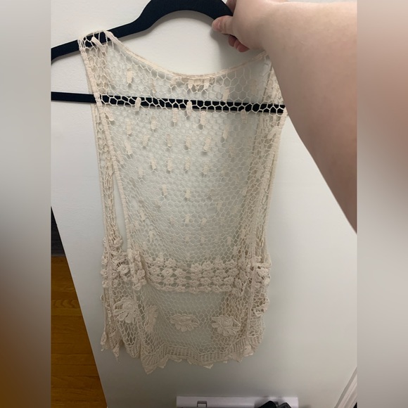 Women’s crochet vest - Picture 4 of 5